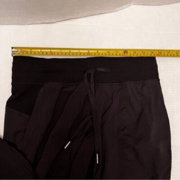 Lululemon Dance Studio Jogger   2020 EUC - Picture 5 of 15